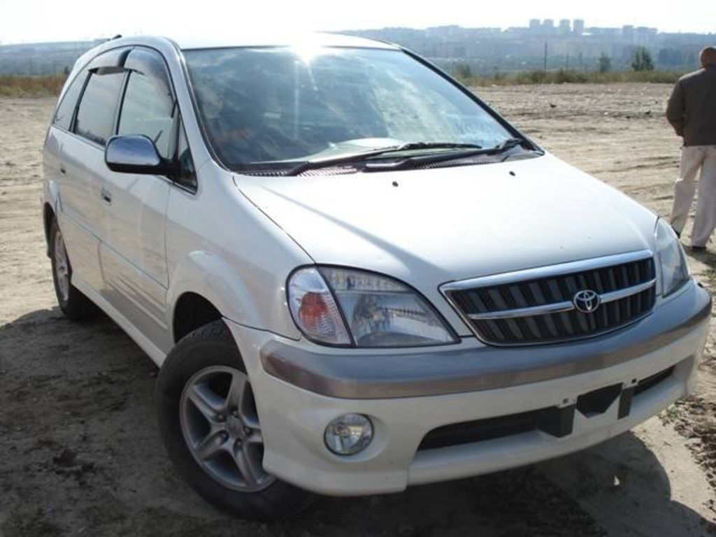 1999 Toyota Nadia