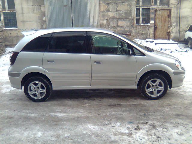 1999 Toyota Nadia