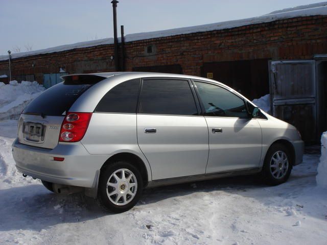 1999 Toyota Nadia