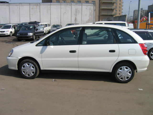 1999 Toyota Nadia Pictures