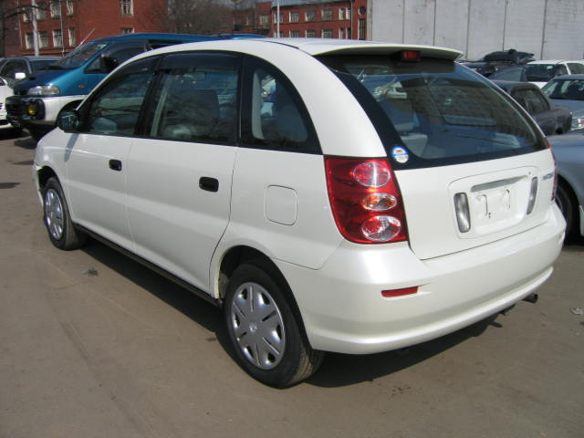 1999 Toyota Nadia Photos