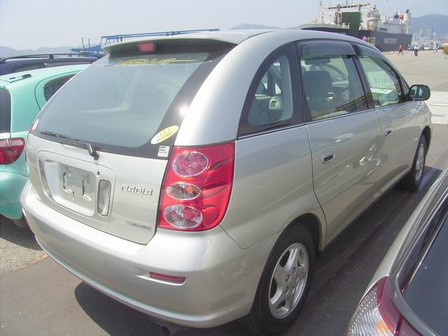 1999 Toyota Nadia Photos