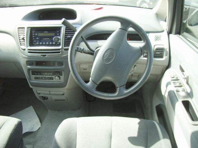 1999 Toyota Nadia Pictures