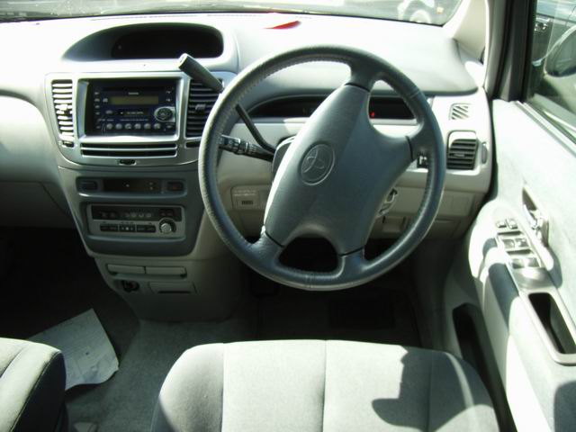 1999 Toyota Nadia Photos