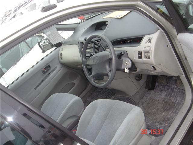 1999 Toyota Nadia Pics