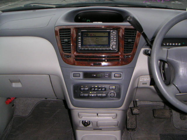 1999 Toyota Nadia Pictures