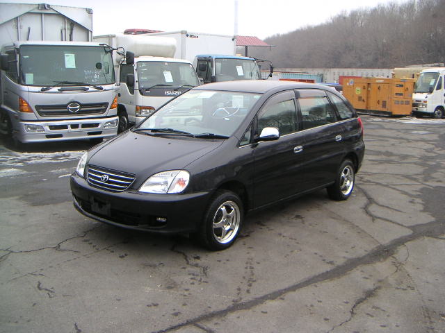 1999 Toyota Nadia Photos