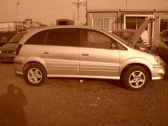 1999 Toyota Nadia Pictures