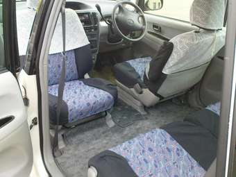1999 Toyota Nadia Pictures