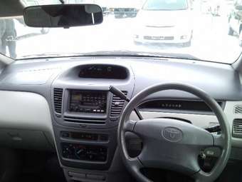 1999 Toyota Nadia Pictures