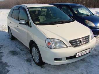 1999 Toyota Nadia Pictures