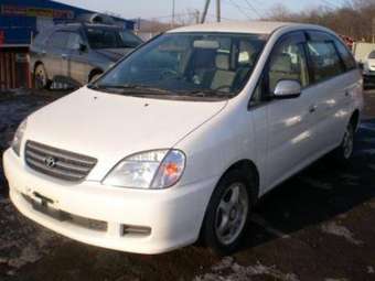 1999 Toyota Nadia Pictures