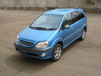 2000 Toyota Nadia