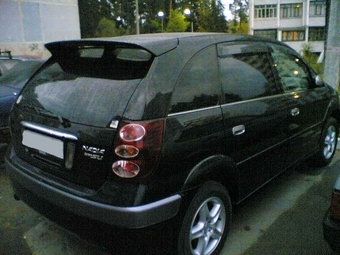 2000 Toyota Nadia