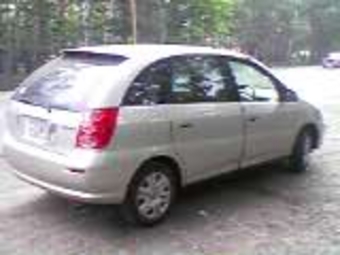 2000 Toyota Nadia