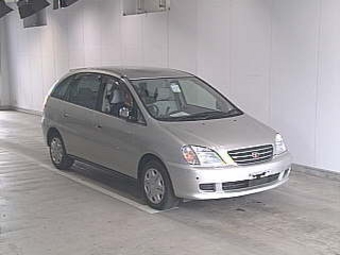 2000 Toyota Nadia