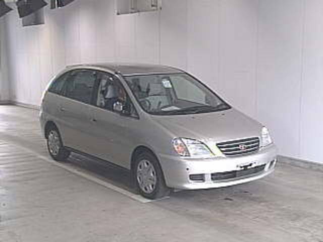 2000 Toyota Nadia