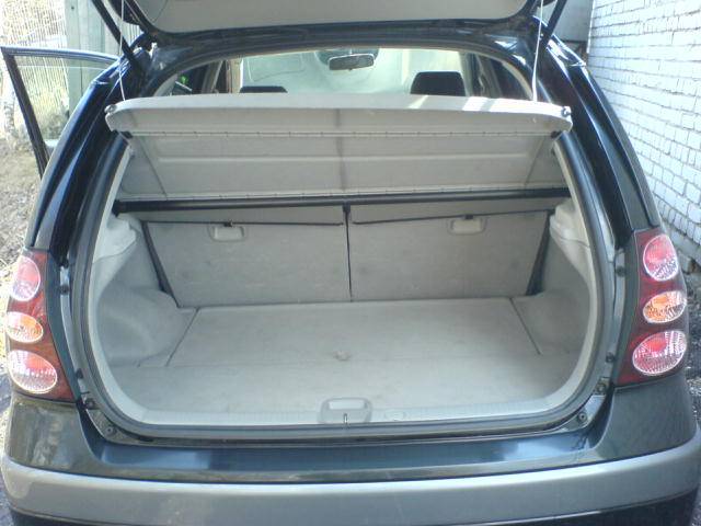 2000 Toyota Nadia