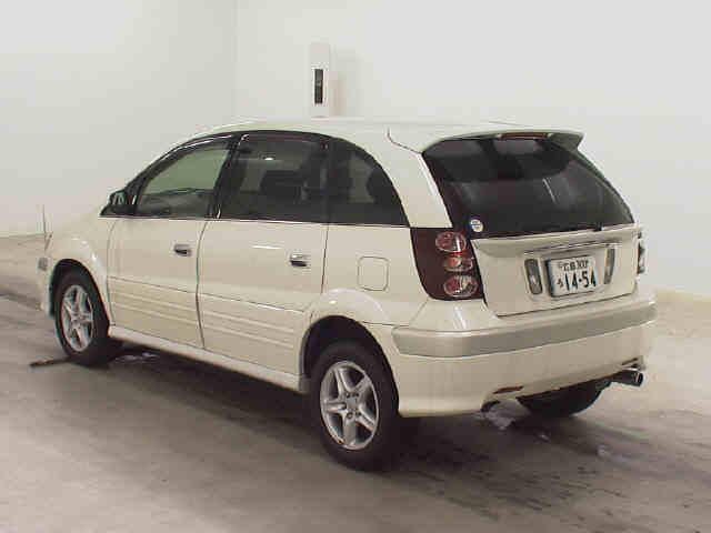 2000 Toyota Nadia
