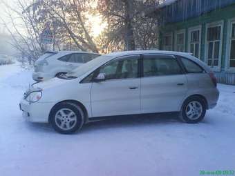 2000 Toyota Nadia