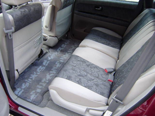 2000 Toyota Nadia