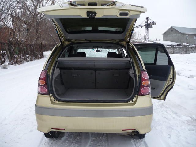 2000 Toyota Nadia