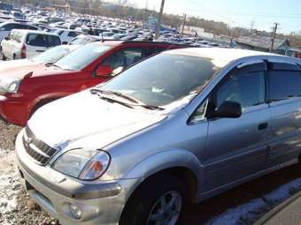 2000 Toyota Nadia