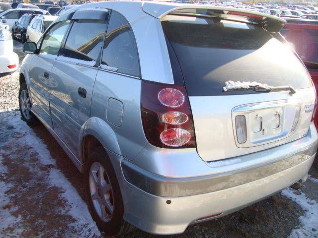 2000 Toyota Nadia