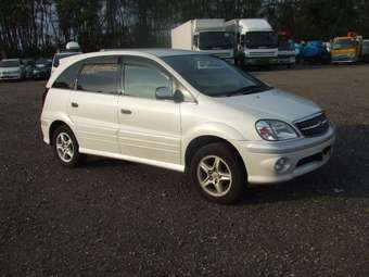 2000 Toyota Nadia
