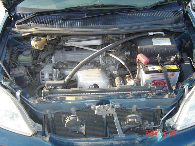 2000 Toyota Nadia