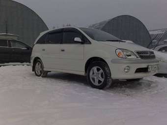 2000 Toyota Nadia