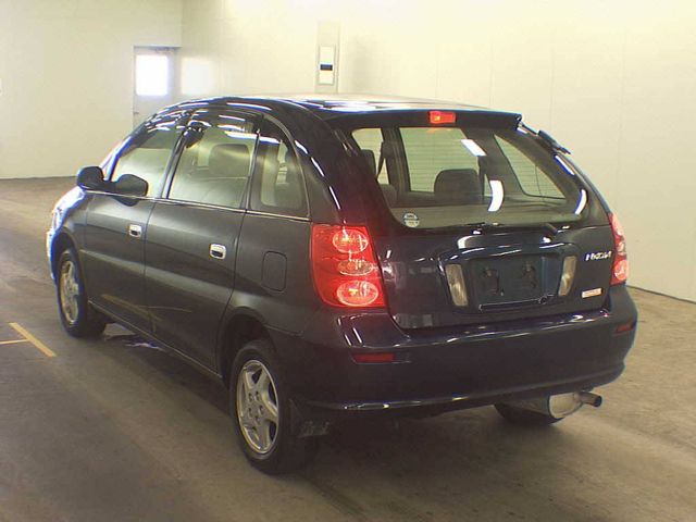 2000 Toyota Nadia