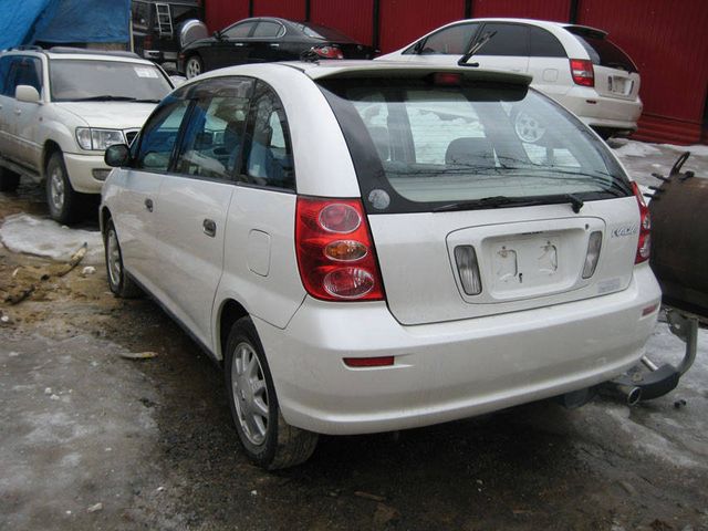 2000 Toyota Nadia