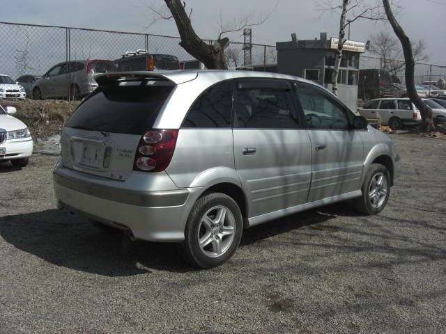 2000 Toyota Nadia