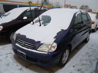 2000 Toyota Nadia