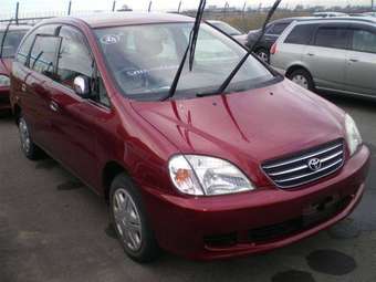 2000 Toyota Nadia