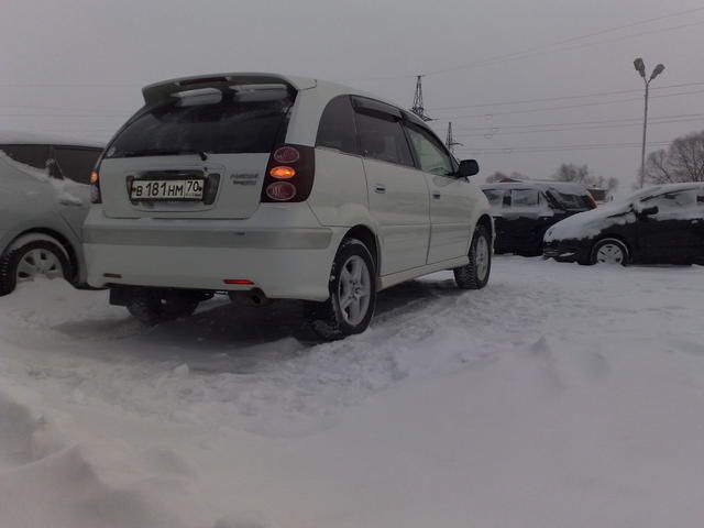 2000 Toyota Nadia