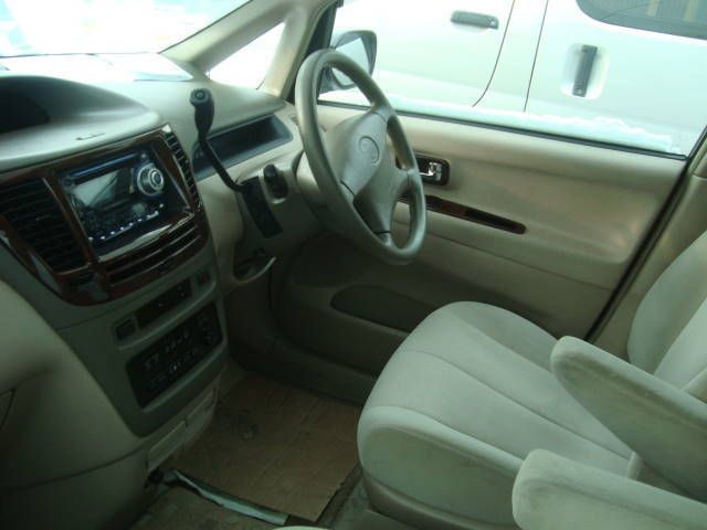 2000 Toyota Nadia