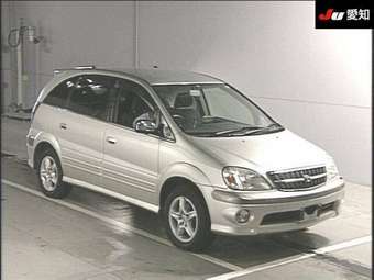 2000 Toyota Nadia