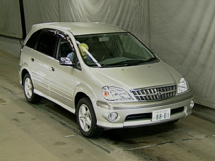 2000 Toyota Nadia Pictures