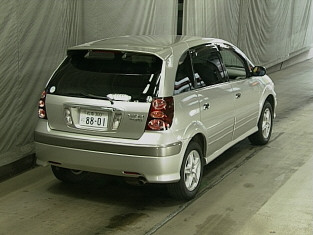 2000 Toyota Nadia Pictures