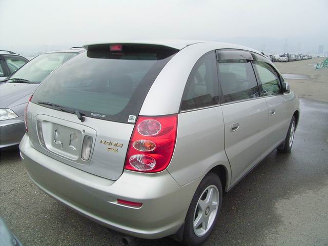 2000 Toyota Nadia Pictures