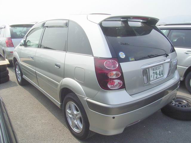 2000 Toyota Nadia Images