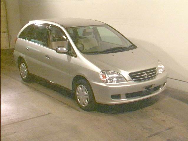 2000 Toyota Nadia Photos