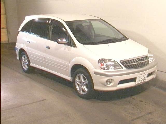 2000 Toyota Nadia Pictures
