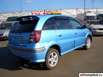 2000 Toyota Nadia Images