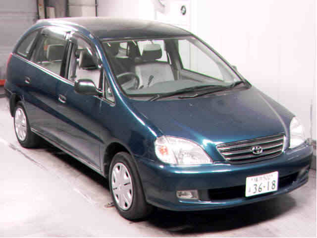 2000 Toyota Nadia Photos