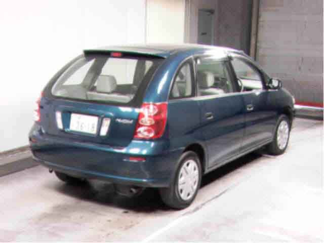 2000 Toyota Nadia Pictures