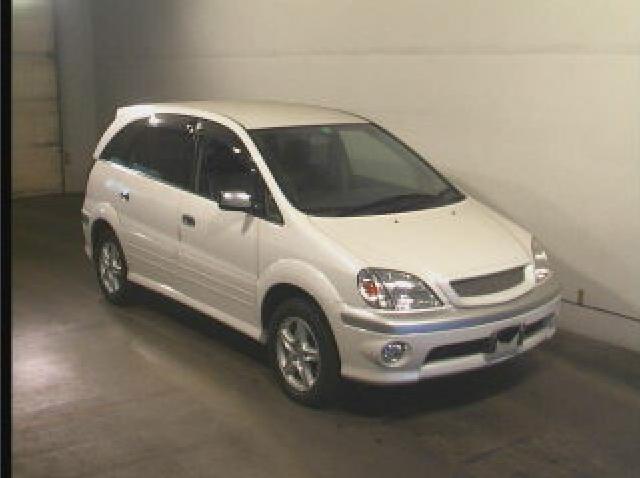 2000 Toyota Nadia Photos