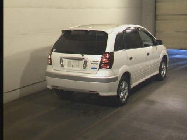 2000 Toyota Nadia Photos